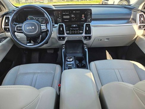 Used 2023 Kia Sorento EX w/ Panoramic Sunroof Package AWD/4WD image 15