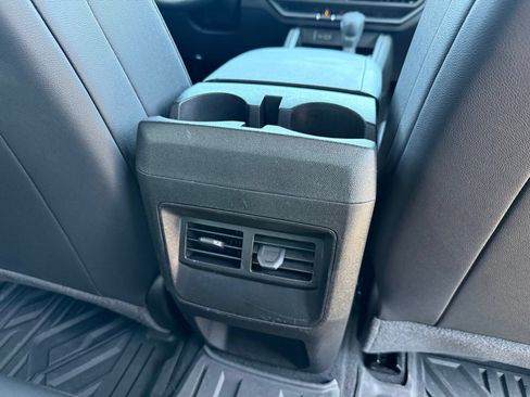Used 2025 Chevrolet Colorado Trail Boss AWD/4WD image 35