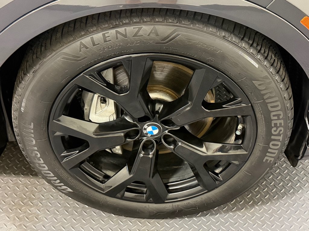 Used 2020 BMW X7 xDrive40i w/ Premium Package AWD/4WD image 19