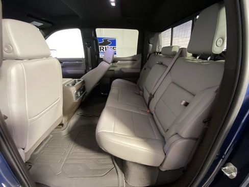 Used 2022 GMC Sierra 1500 SLT w/ SLT Convenience Package AWD/4WD image 31