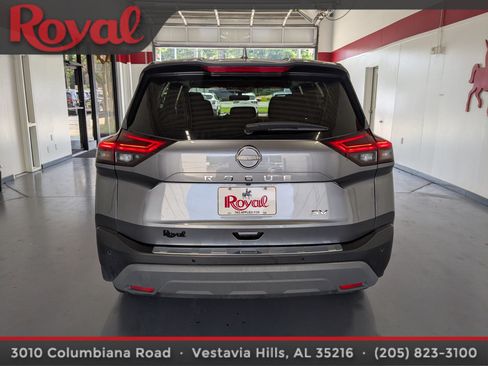Used 2023 Nissan Rogue SV AWD/4WD image 3