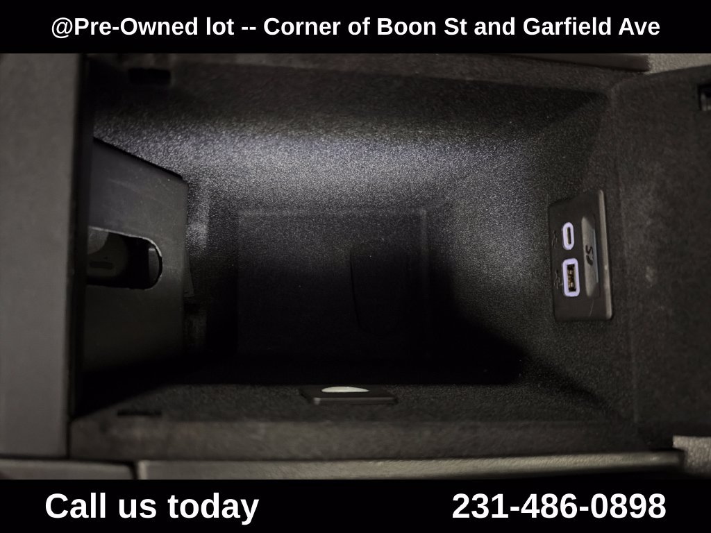 Used 2022 Cadillac XT5 Premium Luxury AWD/4WD image 26