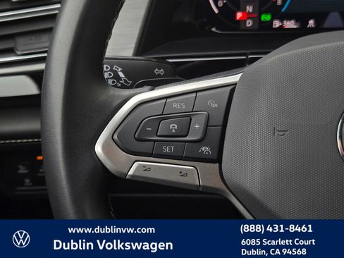 Used 2024 Volkswagen Atlas Cross Sport SE image 20