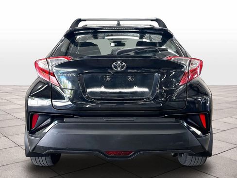 Used 2018 Toyota C-HR XLE FWD image 8