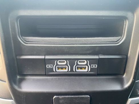 Used 2023 RAM 1500 Big Horn AWD/4WD image 36