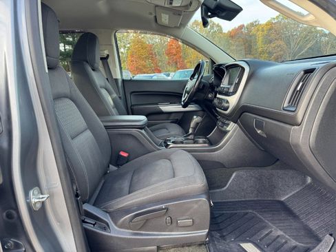 Used 2018 GMC Canyon SLE image 18