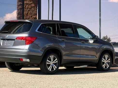Used 2017 Honda Pilot EX image 16