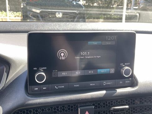 Certified 2023 Honda HR-V LX image 6