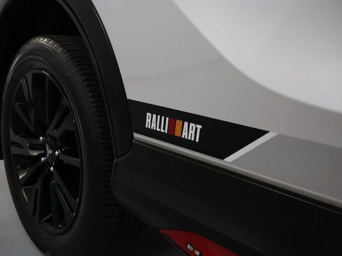 Used 2023 Mitsubishi Eclipse Cross Ralliart AWD/4WD image 10
