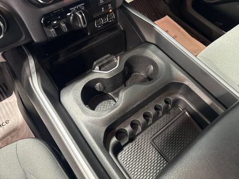 Used 2022 RAM 1500 Big Horn AWD/4WD image 21
