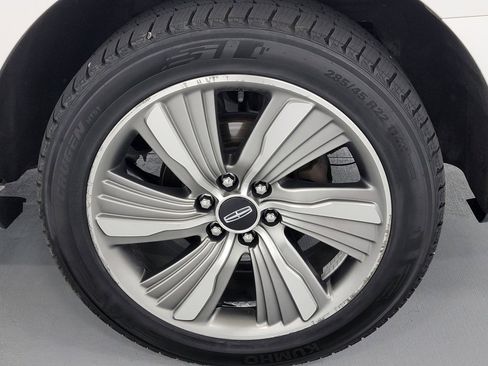 Used 2018 Lincoln Navigator Reserve w/ Technology Package AWD/4WD image 11