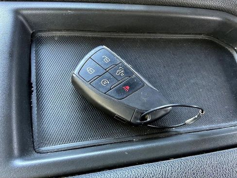 Used 2024 GMC Sierra 1500 SLE image 35