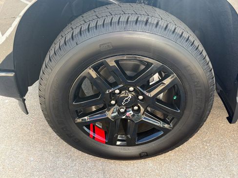 Certified 2026 Chevrolet Silverado 1500 RST w/ Redline Edition AWD/4WD image 4