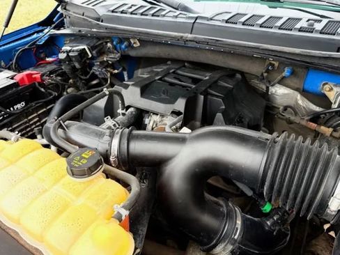 Used 2017 Ford F150 XLT w/ XTR Package image 33