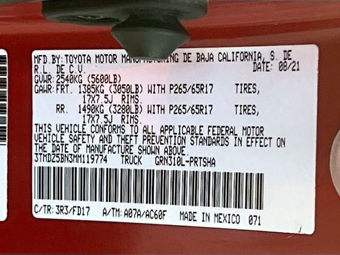 Used 2021 Toyota Tacoma TRD Sport w/ Technology Package AWD/4WD image 29