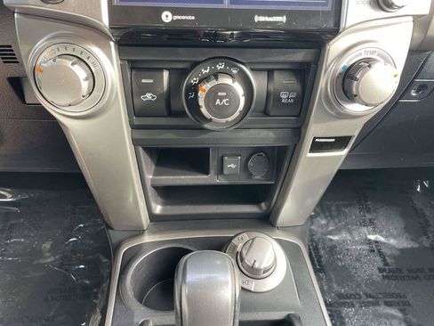 Used 2021 Toyota 4Runner SR5 AWD/4WD image 39