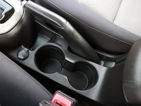 Used 2016 Chevrolet Cruze LS FWD image 36