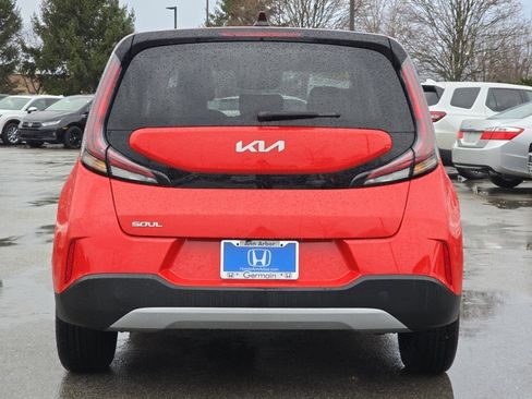Used 2023 Kia Soul LX image 5