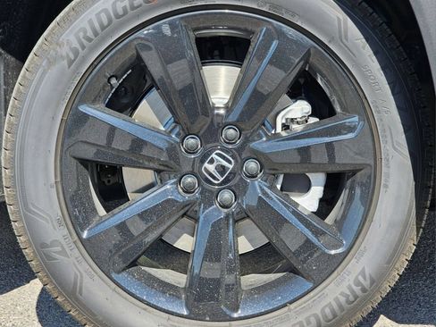 Used 2025 Honda Pilot Black Edition image 15