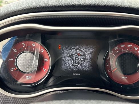 Used 2019 Dodge Challenger SRT Hellcat Redeye image 10