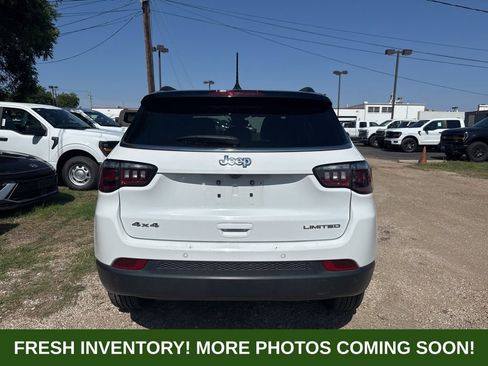 Used 2025 Jeep Compass Limited AWD/4WD image 3