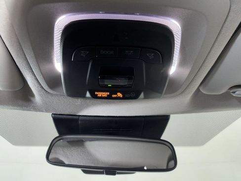 Used 2023 Toyota Corolla Cross L image 26