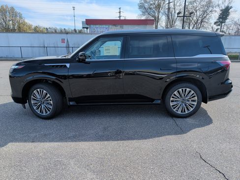 New 2026 INFINITI QX80 Luxe image 7