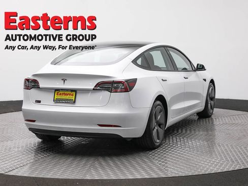 Used 2023 Tesla Model 3 Standard Range image 5