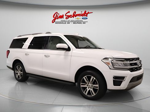 Used 2024 Ford Expedition Max Limited AWD/4WD image 2