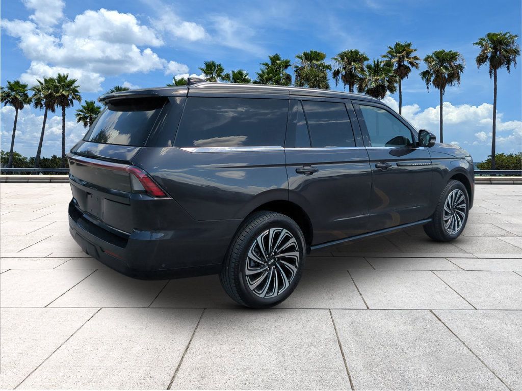 Used 2025 Lincoln Navigator Black Label AWD/4WD image 8