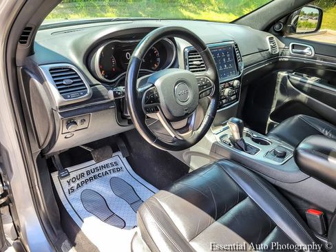 Used 2020 Jeep Grand Cherokee Limited AWD/4WD image 9