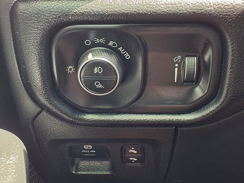 Used 2020 RAM 1500 Big Horn image 9