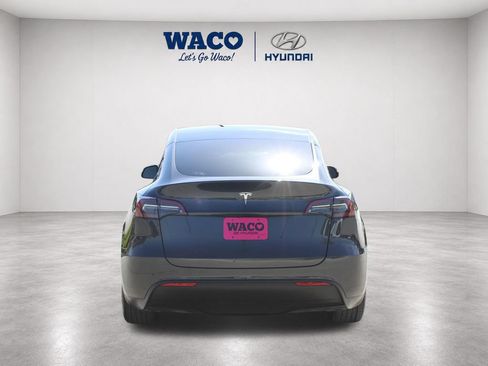 Used 2024 Tesla Model Y Long Range RWD image 9