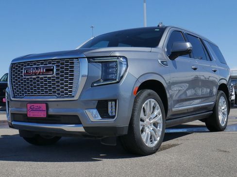 Used 2021 GMC Yukon Denali w/ Denali Premium Package AWD/4WD image 1