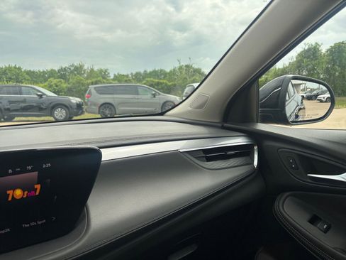 Used 2025 Buick Encore GX Preferred image 34