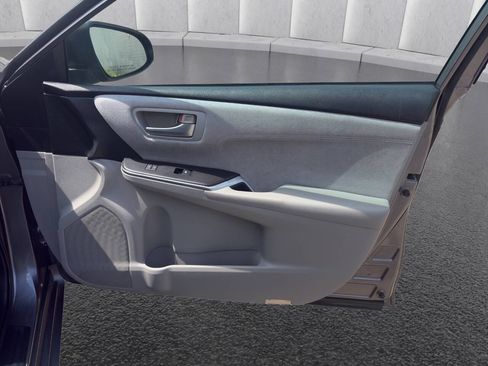 Used 2015 Toyota Camry XSE w/ Moonroof Package FWD image 14