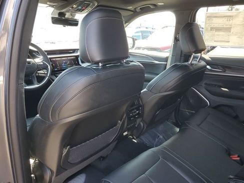 New 2026 Jeep Grand Cherokee Limited image 12