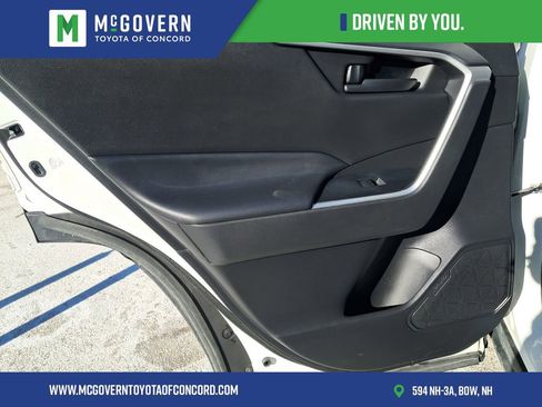 Used 2023 Toyota RAV4 LE image 13