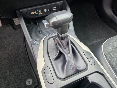 Certified 2025 Kia K4 GT-Line Turbo FWD image 28