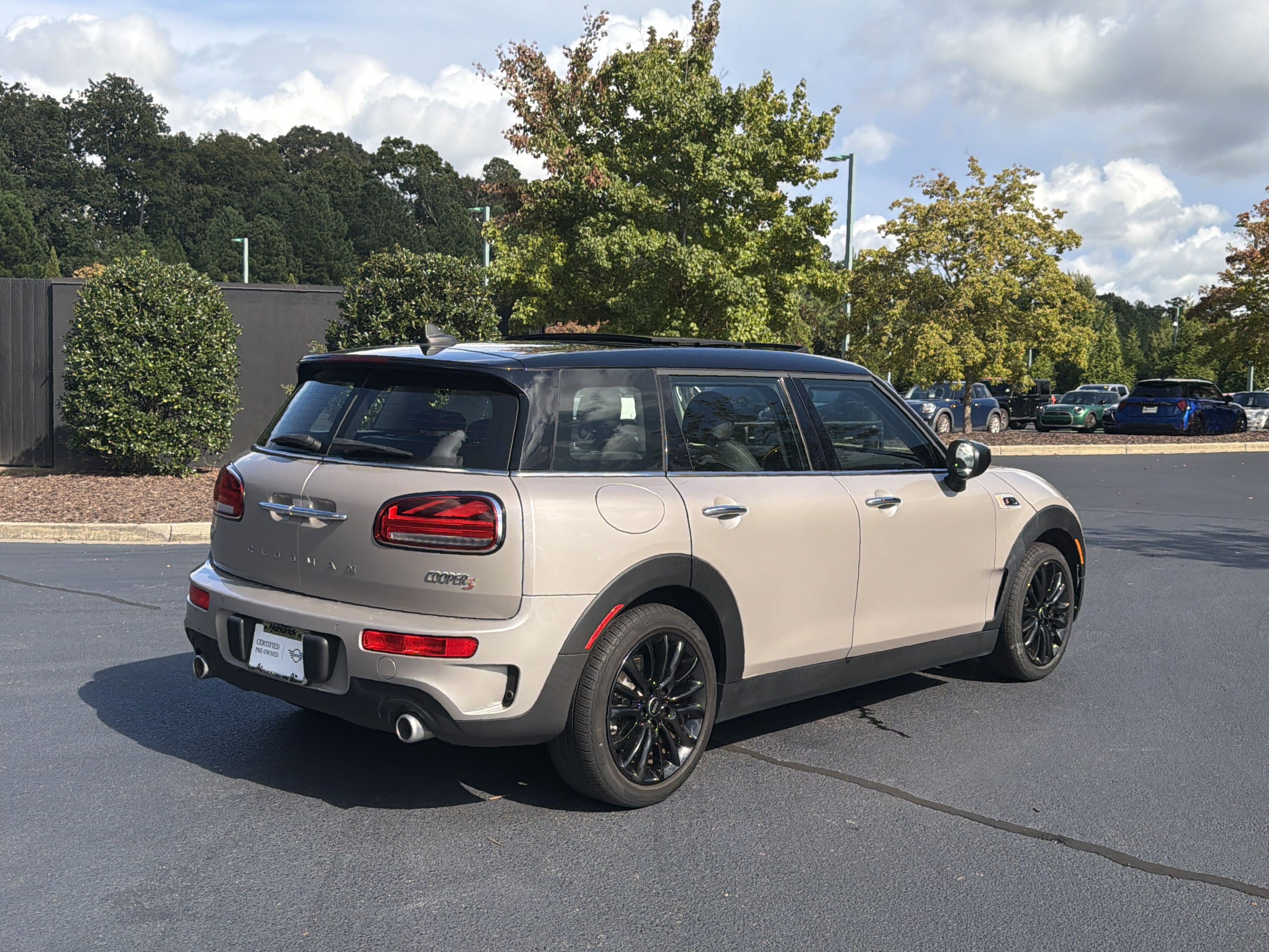 Certified 2024 MINI Cooper Clubman S FWD image 3