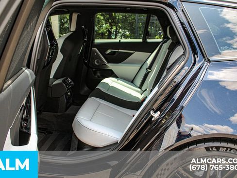 Used 2026 BMW M5 Touring AWD/4WD image 18