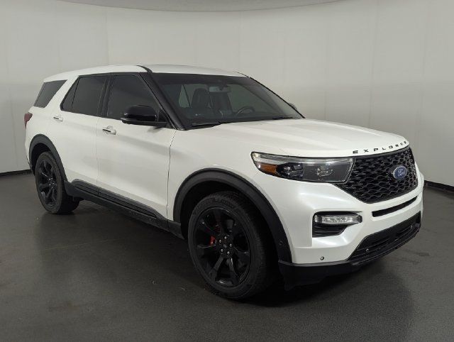 Used 2022 Ford Explorer ST w/ Equipment Group 401A AWD/4WD image 2