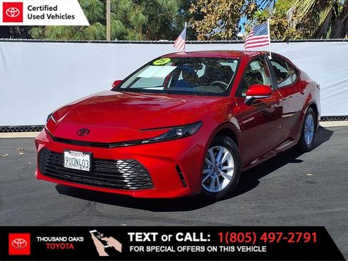 Certified 2025 Toyota Camry LE image 1