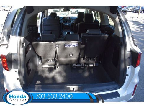 New 2026 Honda Odyssey Touring image 17