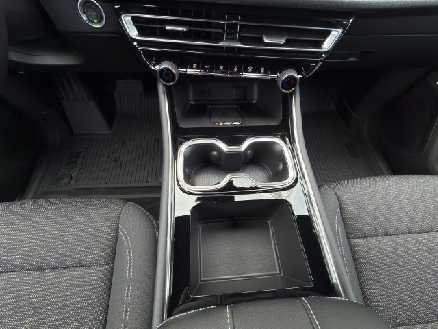 New 2027 Chevrolet Traverse LT w/ Driver Confidence Package FWD image 16