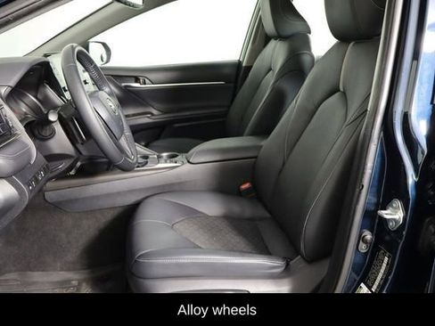 Used 2021 Toyota Camry XSE FWD image 13