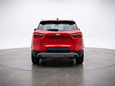 Used 2025 Chevrolet Blazer LT FWD image 7