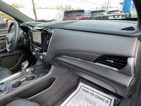 Certified 2023 Chevrolet Traverse LT w/ LT Premium Package image 43