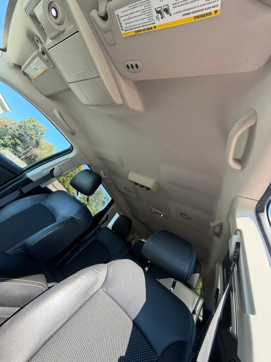 Used 2017 Dodge Journey Crossroad w/ Popular Equipment Group FWD image 21