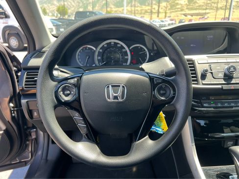 Used 2017 Honda Accord LX image 22